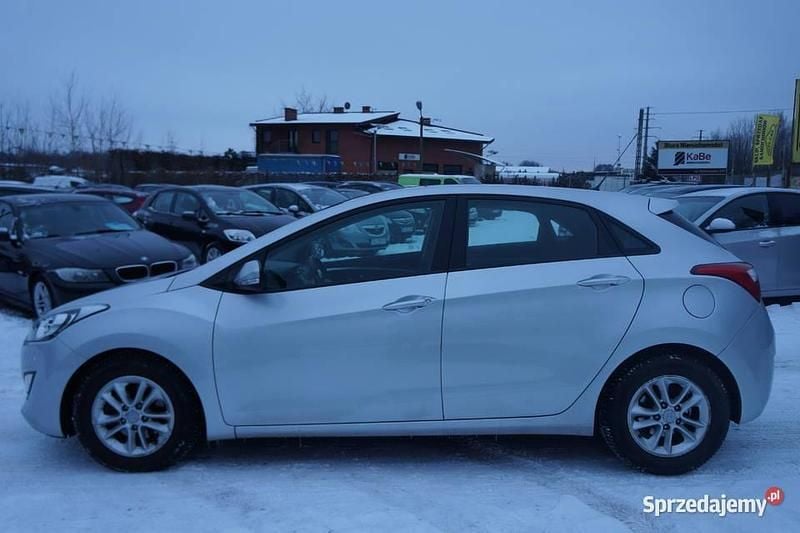 Używany Hyundai i30 2013 Srebrny Hatchback