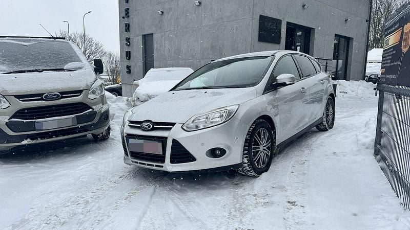 Używany Ford Focus 115 KM (84 kW) 2014 Srebrny (metalik) Hatchback