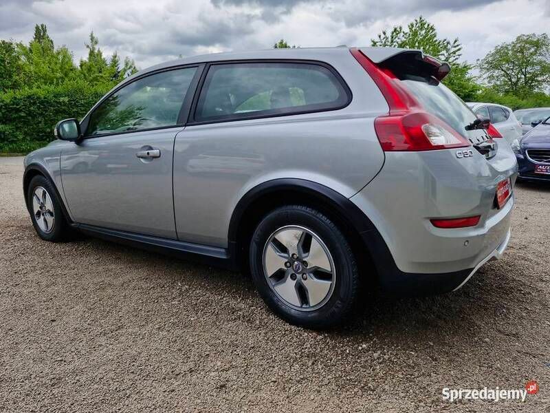 Srebrny Używany 2012 Volvo C30 Hatchback | 26 900 zł (Uczciwa cena) - Obraz 1/4