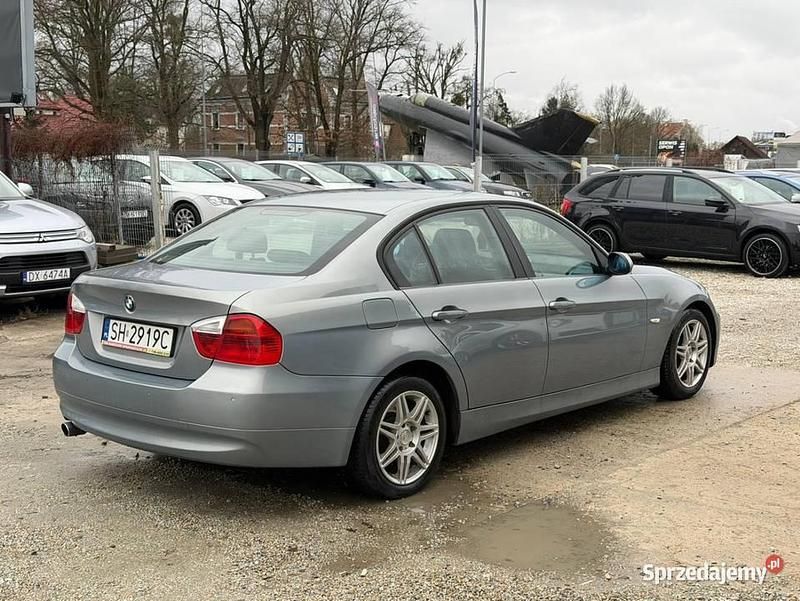 Używany BMW 320 150 KM (110 kW) 2005 Niebieski Sedan/Limuzyna