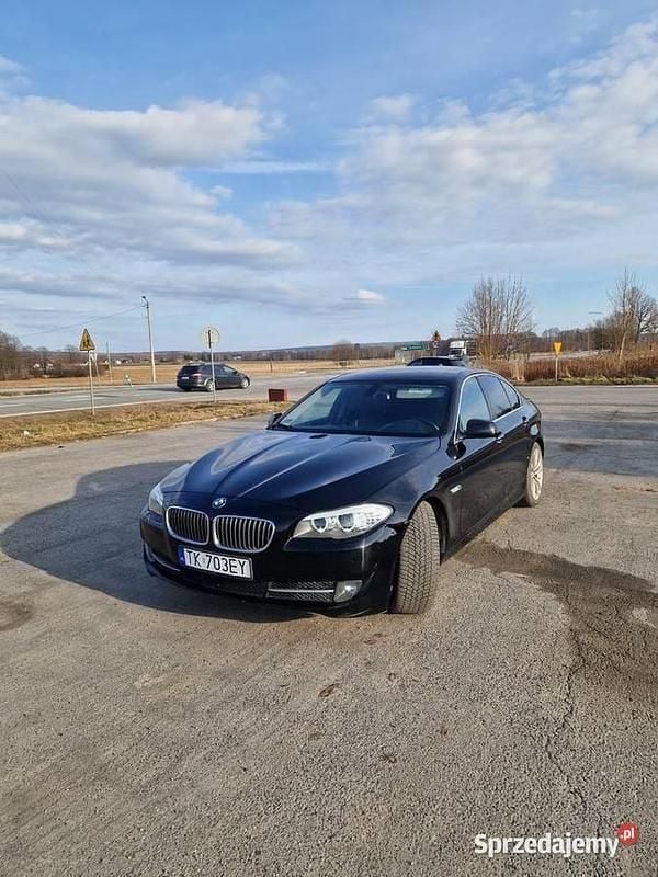 Używany BMW 528 2011 Czarny Sedan/Limuzyna