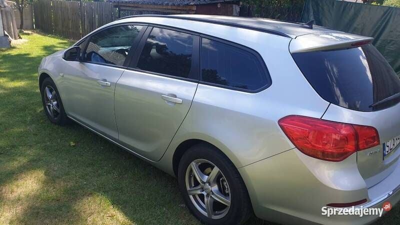 Używany 2014 Opel Astra Kombi | 31 000 zł (Uczciwa cena) - Obraz 1/4
