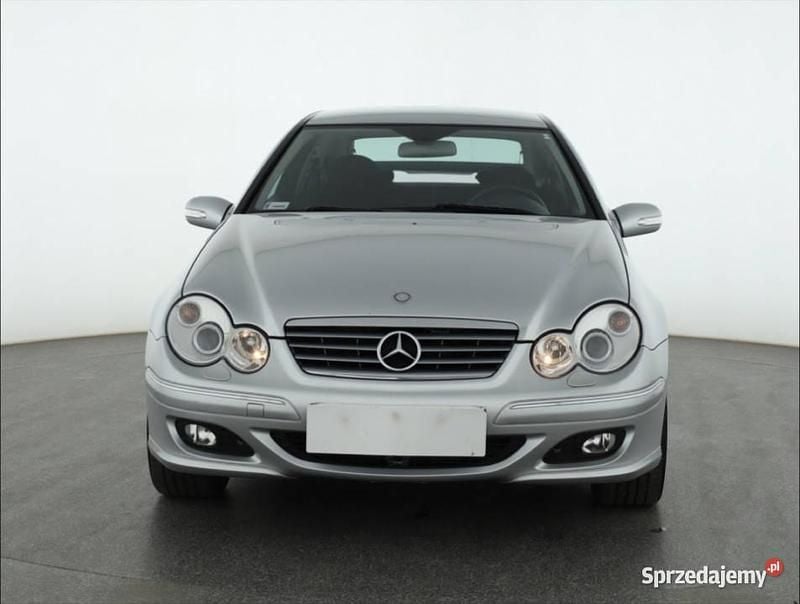 Srebrny Używany 2007 Mercedes C180 Coupe | 22 999 zł - Obraz 1/4