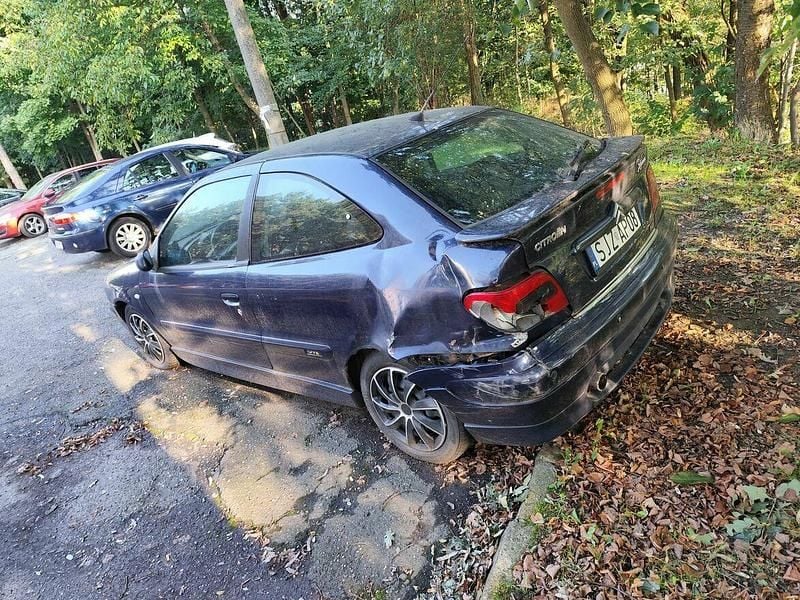 Używany Citroën Xsara 90 KM (66 kW) 2003 Niebieski Hatchback
