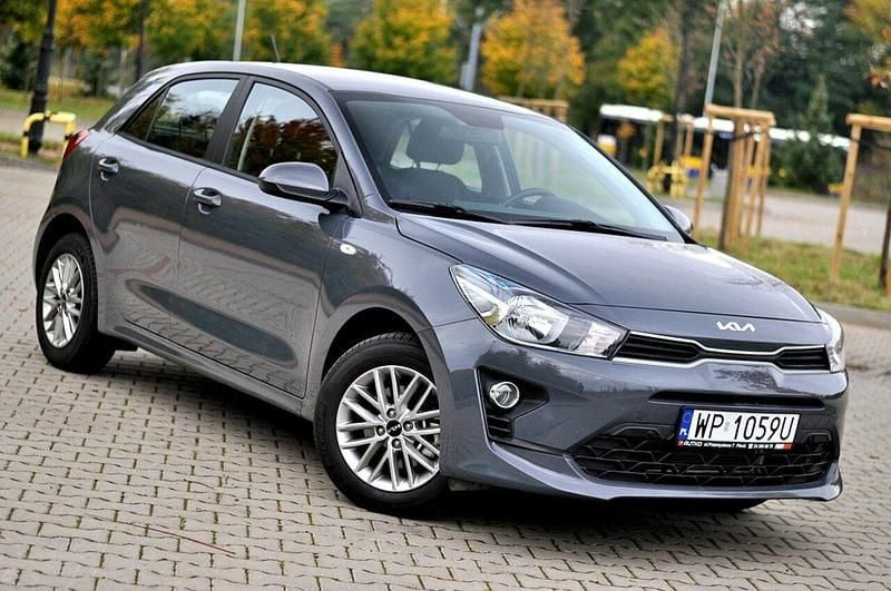 Szary Używany 2023 Kia Rio 2 Hatchback | 51 900 zł (Dobra cena) - Obraz 1/4