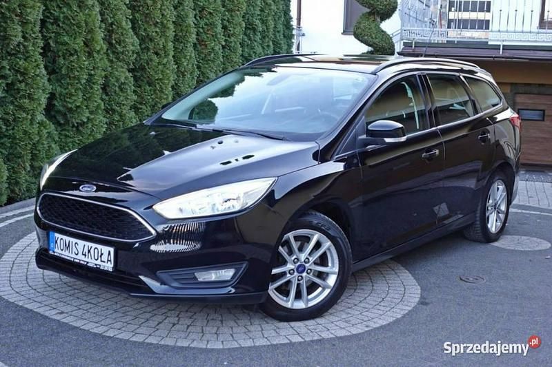 Używany Ford Focus 125 KM (91 kW) 2015 Czarny Kombi