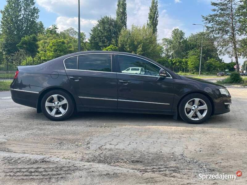 Używany 2005 VW Passat Sedan/Limuzyna | 12 900 zł (Dość drogi) - Obraz 1/4