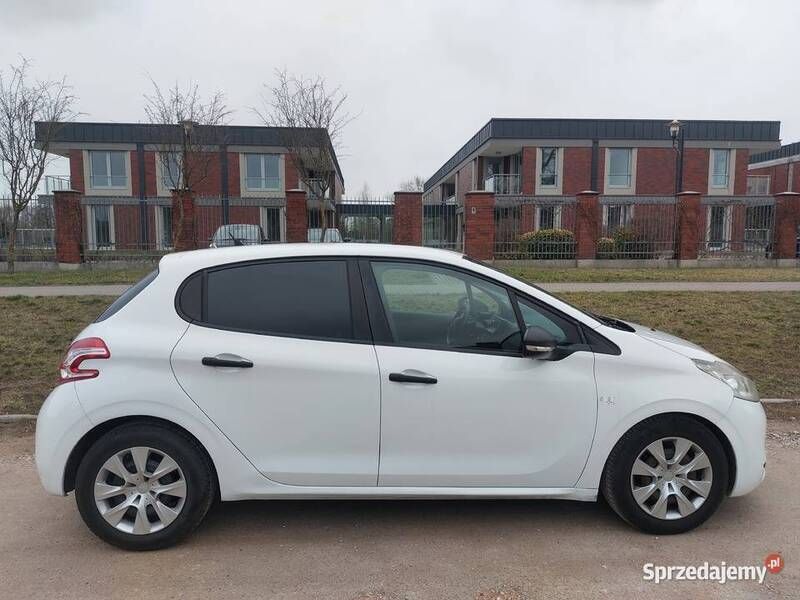 Używany 2014 Peugeot 208 Hatchback | 11 900 zł (Super Cena) - Obraz 1/4