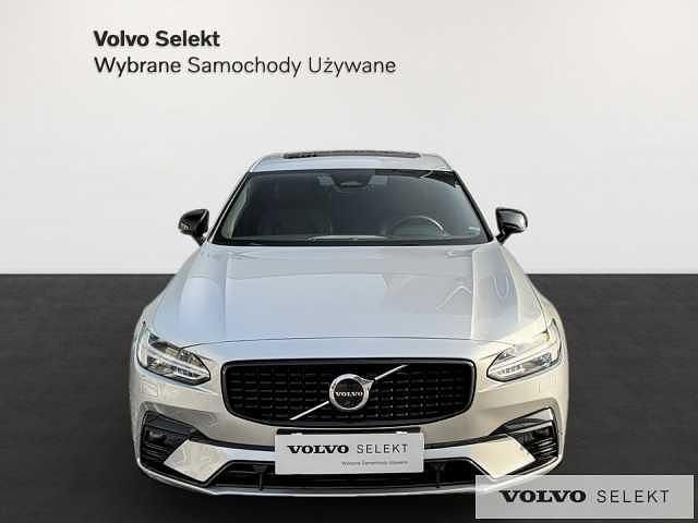 Używany Volvo S90 235 KM (172 kW) 2022 Srebrny Sedan/Limuzyna
