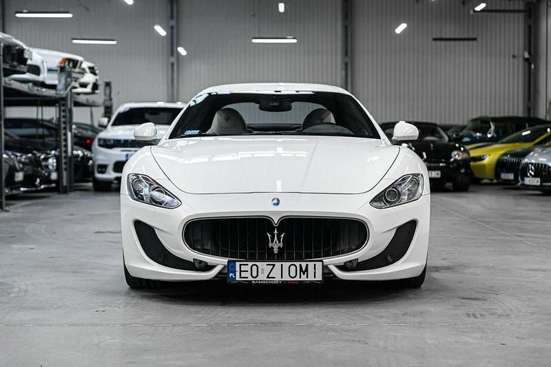 Używany Maserati Granturismo 460 KM (338 kW) 2014 Biały (metalik) Coupe