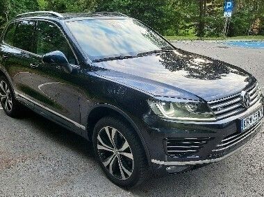 Granatowy Używany 2017 VW Touareg R-line SUV | 110 900 zł (Super Cena) - Obraz 1/4