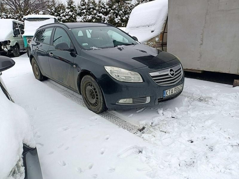 Używany Opel Insignia 130 KM (95 kW) 2010 Czarny Kombi