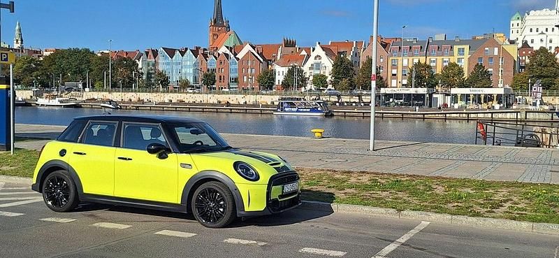 Żółty Używany 2023 Mini Cooper Hatchback | 105 000 zł - Obraz 1/4