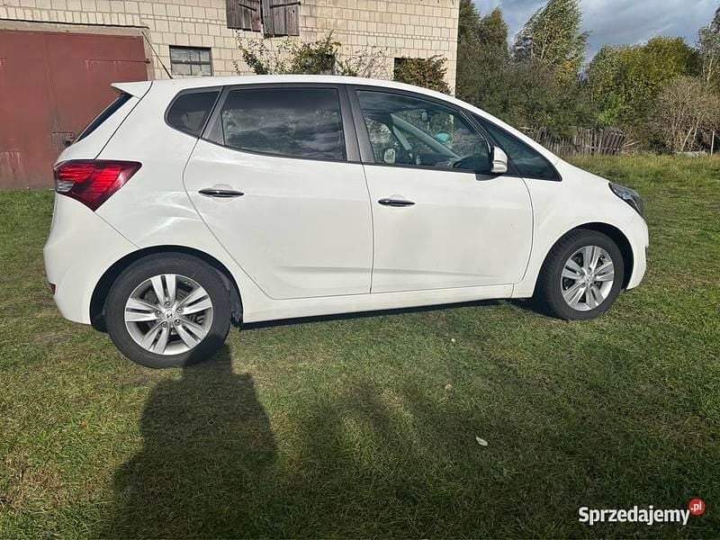 Biały Używany 2012 Hyundai ix20 Minivan | 19 000 zł (Uczciwa cena) - Obraz 1/4