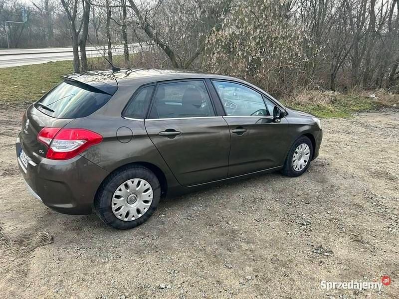 Brązowy Używany 2012 Citroën C4 Hatchback | 16 200 zł (Uczciwa cena) - Obraz 1/4