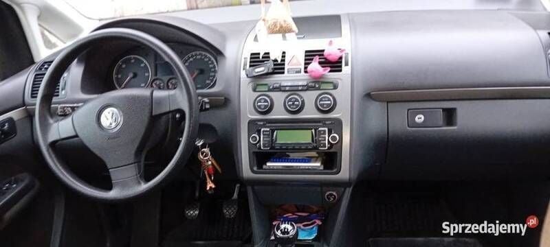 Używany 2008 VW Touran Minivan | 18 300 zł (Uczciwa cena) - Obraz 1/4