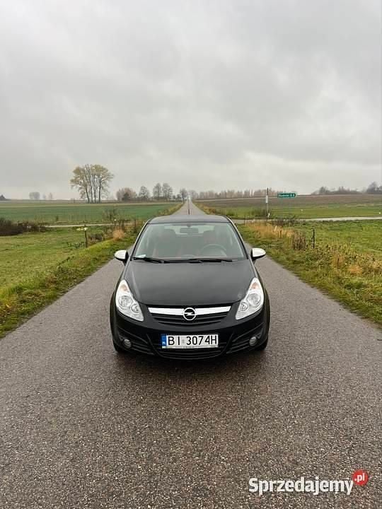 Czarny Używany 2009 Opel Corsa Eco Hatchback | 9750 zł (Super Cena) - Obraz 1/4