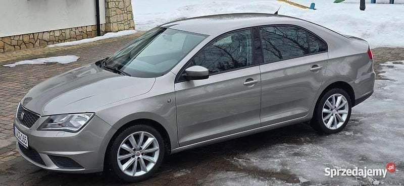 Używany Seat Toledo 2013 Złoty Hatchback