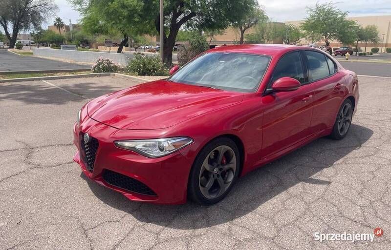 Używany 2017 Alfa Romeo Giulia | 65 000 zł - Obraz 1/4
