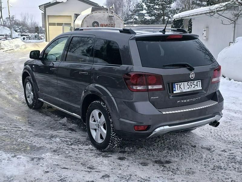 Używany Fiat Freemont 170 KM (125 kW) 2015 Szary SUV