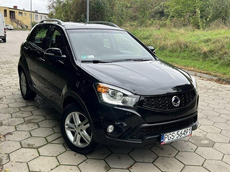 Używany Ssangyong (KGM) Korando 150 KM (110 kW) 2013 Czarny (metalik) SUV