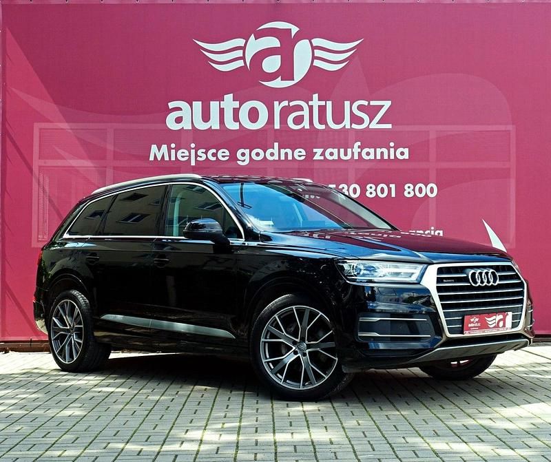 Czarny Używany 2018 Audi Q7 Premium SUV | 139 900 zł - Obraz 1/4