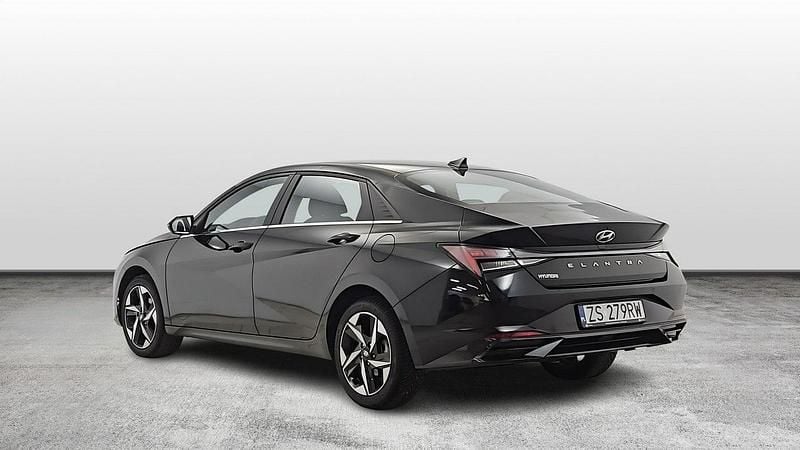 Używany Hyundai Elantra 123 KM (90 kW) 2023 Czarny Sedan/Limuzyna