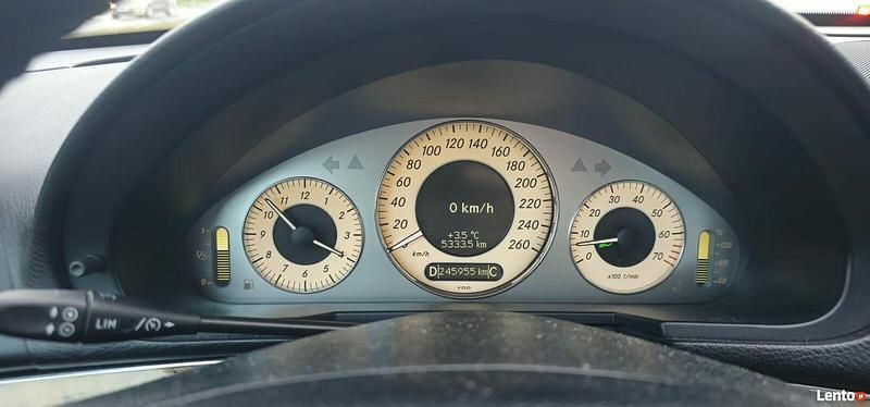 Używany Mercedes E200 2007 Czarny Sedan/Limuzyna