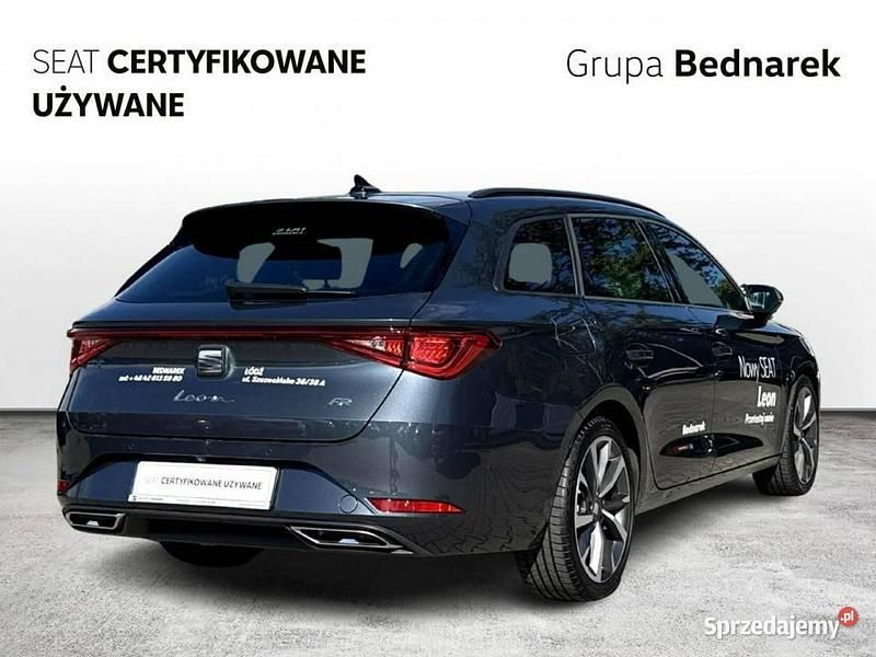 Używany Seat Leon 2024 Granatowy Kombi