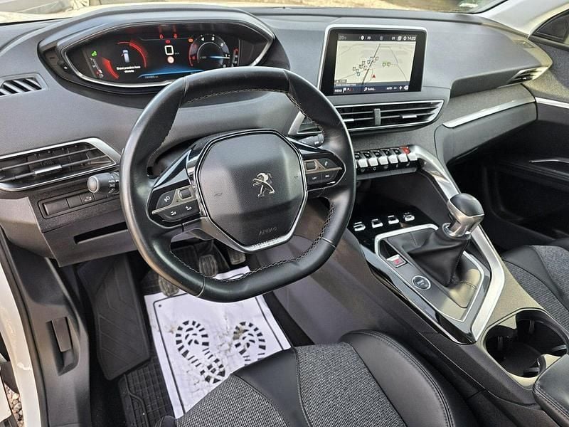 Używany Peugeot 5008 Allure 150 KM (110 kW) 2018 Biały SUV