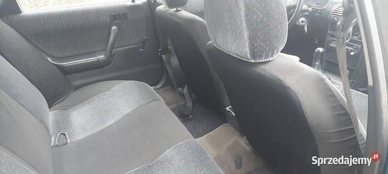 Używany Mazda 323F 1992