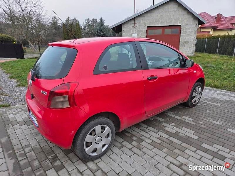 Czerwony Używany 2007 Toyota Yaris Hatchback | 6900 zł (Dobra cena) - Obraz 1/4