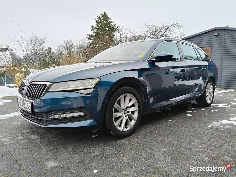 Używany Skoda Superb Ambition 2021 Granatowy Kombi