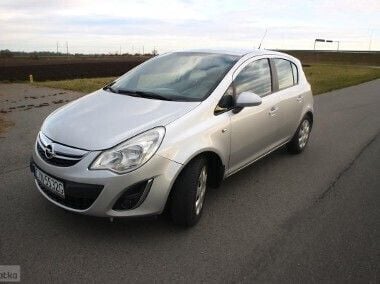 Używany Opel Corsa 2011 Srebrny Hatchback