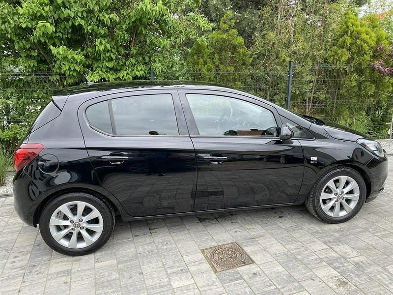 Używany Opel Corsa 90 KM (66 kW) 2017 Czarny (metalik) Hatchback