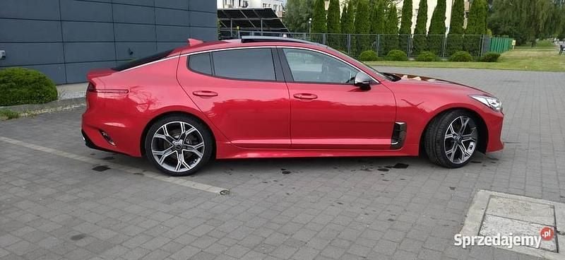 Czerwony Używany 2018 Kia Stinger GT-Line Hatchback | 122 000 zł - Obraz 1/4