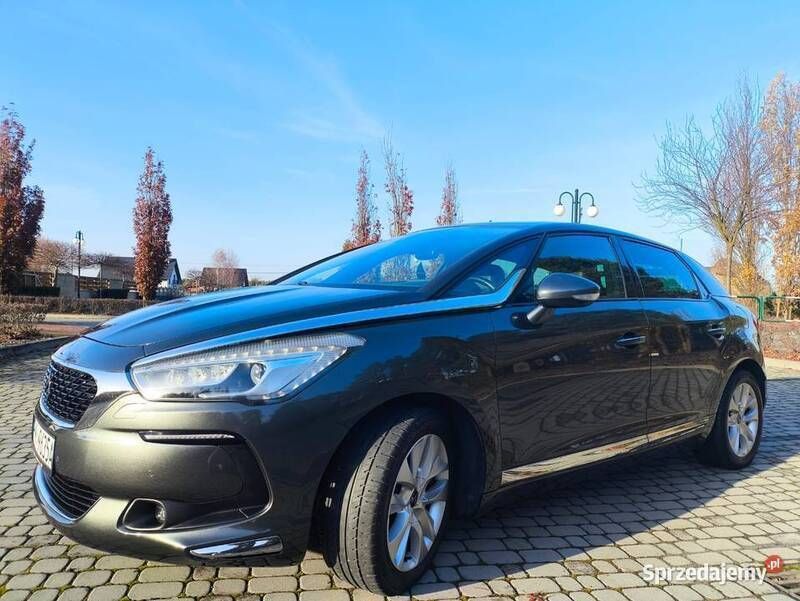 Szary Używany 2015 DS Automobiles DS5 Hatchback | 59 800 zł - Obraz 1/4