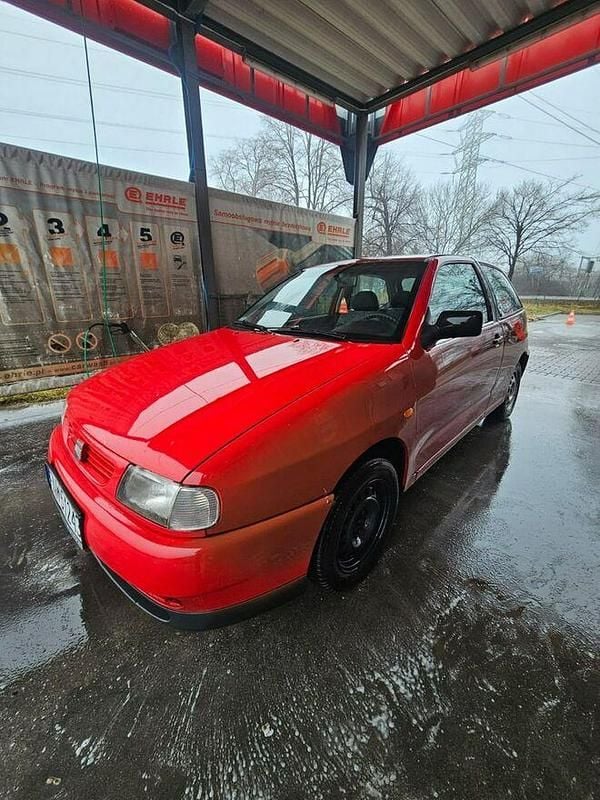Używany Seat Ibiza 1999 Czerwony Hatchback