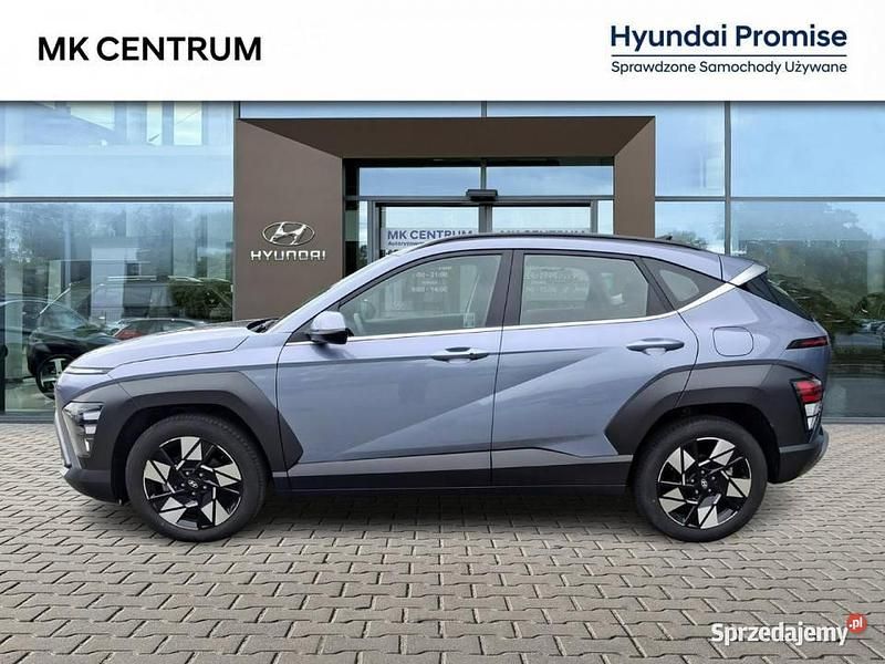 Niebieski Używany 2024 Hyundai Kona SUV | 109 900 zł (Uczciwa cena) - Obraz 1/4
