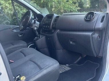 Srebrny Używany 2015 Opel Vivaro Van | 37 200 zł (Super Cena) - Obraz 1/4