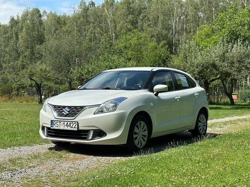 Używany Suzuki Baleno 90 KM (66 kW) 2017 Biały Hatchback