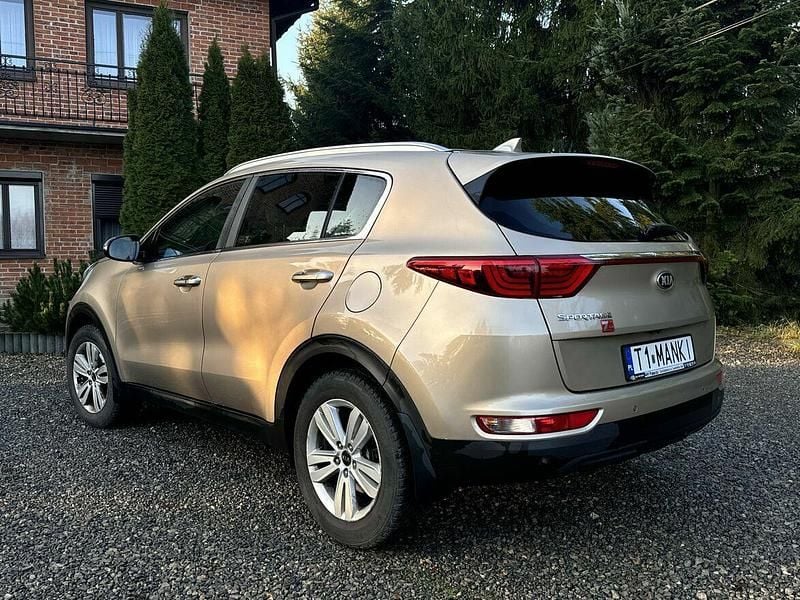 Używany Kia Sportage Plus 2018 Żółtozłoty SUV