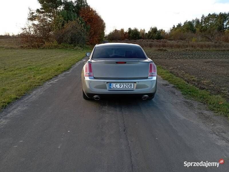 Używany 2011 Lancia Thema | 49 900 zł - Obraz 1/4