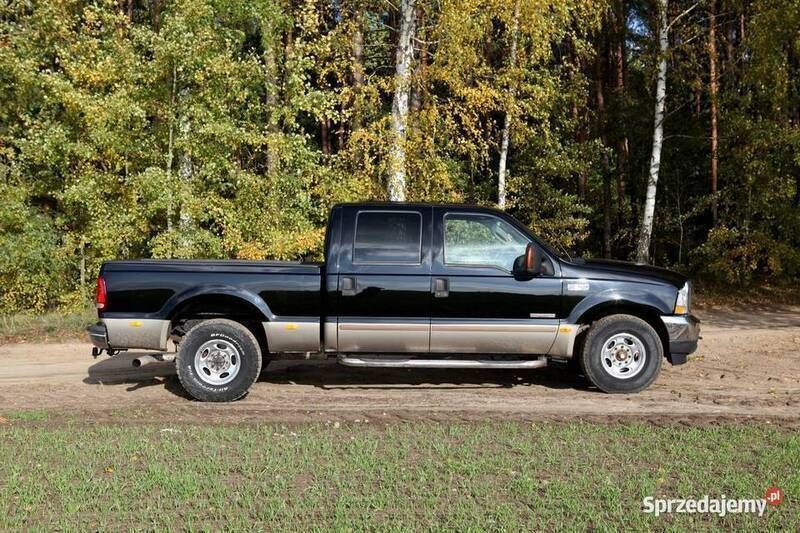 Czarny Używany 2003 Ford F250 Lariat Pickup | 64 000 zł - Obraz 1/4