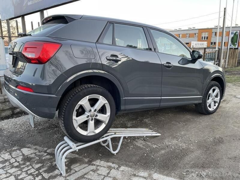 Używany Audi Q2 150 KM (110 kW) 2017 Szary SUV