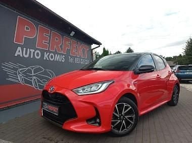 Inny kolor Używany 2020 Toyota Yaris Hybrid Hatchback | 72 900 zł (Uczciwa cena) - Obraz 1/4