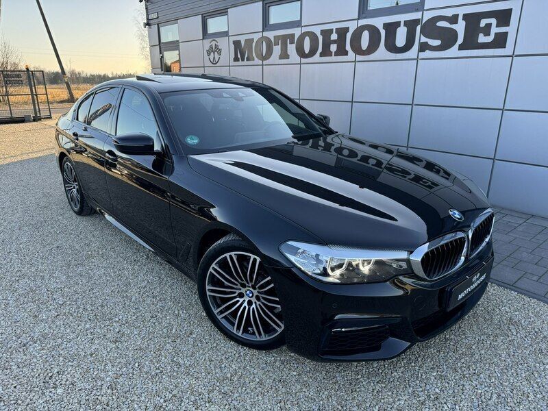 Czarny Używany 2017 BMW 520 M Sport Sedan/Limuzyna | 115 900 zł - Obraz 1/4