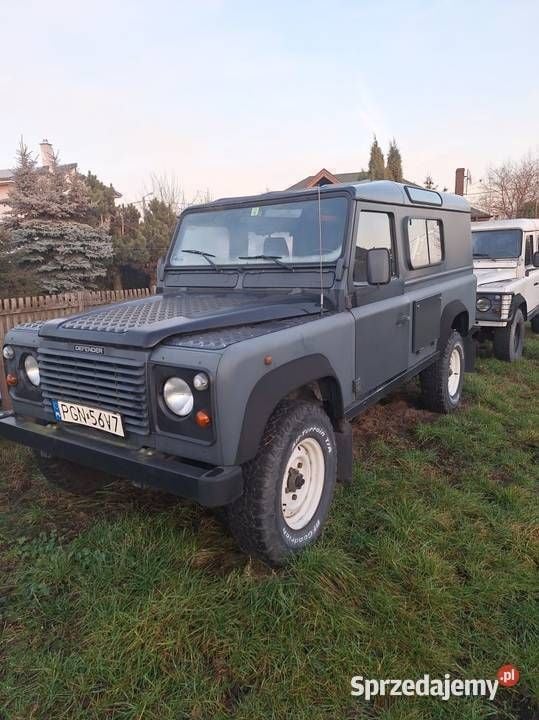 Grafitowy Używany 1997 Land Rover Defender SUV | 67 900 zł - Obraz 1/4