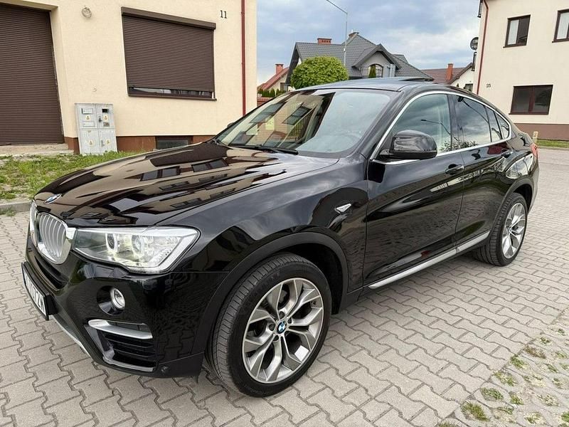 Czarny (metalik) Używany 2016 BMW X4 SUV | 88 800 zł (Uczciwa cena) - Obraz 1/4