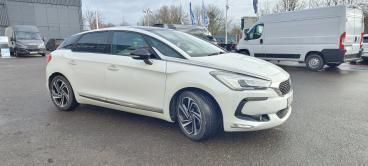 Biały Używany 2017 DS Automobiles DS5 So Chic Hatchback | 67 900 zł - Obraz 1/4
